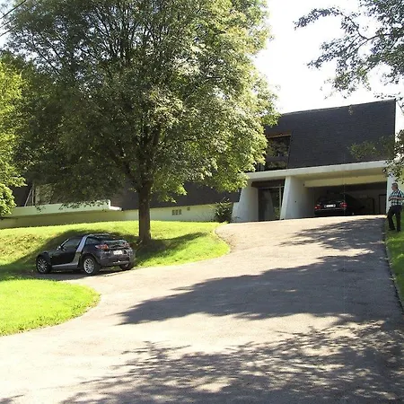 Y Voir *